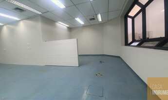 Imagem: Sala Comercial e 2 banheiros à Venda, 87