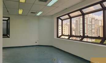 Imagem 2: Sala Comercial e 2 banheiros à Venda, 87 m² por R$ 650.000