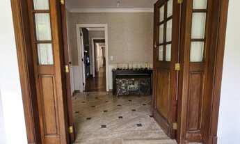 Imagem 3: Casa de alto padrão à venda em condomínio exclusivo de Alphaville, Santana de Parnaíba-SP