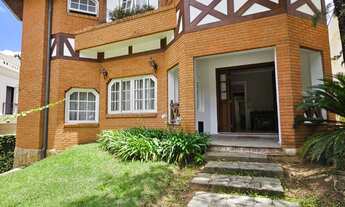 Imagem 1: Casa de alto padrão à venda em condomínio exclusivo de Alphaville, Santana de Parnaíba-SP