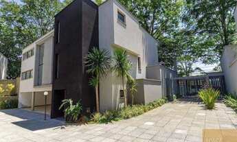 Imagem 6: Casa de Luxo em Condomínio no Jardim Cordeiro, São Paulo-SP: 4 Quartos, 4 Suítes, 2 Salas