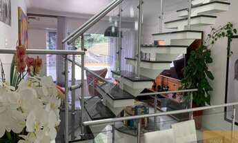 Imagem 2: Casa com 3 Quartos e 5 banheiros à Venda, 180 m² por R$950.000,00