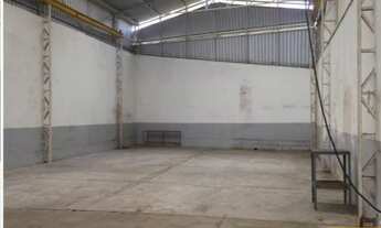 Imagem: Galpão/Depósito/Armazém e 2 banheiros