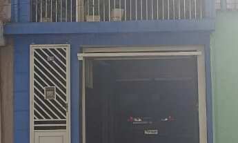 Imagem 3: Ótima localização ,Sobrado com 04 dormitórios ,04 banheiros 02 vagas, lavanderia . Bem p