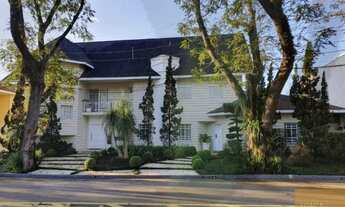 Imagem 2: CASA A VENDA OU LOCAÇÃO 1100m² 5 quartos 9 banheiros 5 suítes 4 vagas condomínio fechad