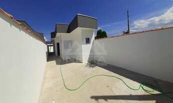 Imagem: Casa à Venda com 02 Dormitórios, Golfinhos