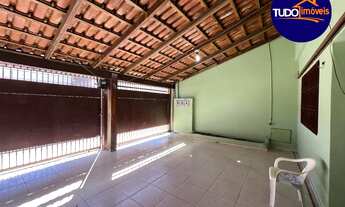 Imagem 7: CASA COM 3 QUARTOS, SUÍTE, VAGAS COBERTAS, COM IMÓVEIS NOS FUNDOS PARA RENDA EXTRA!