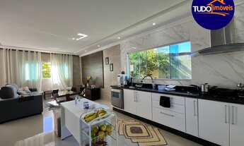 Imagem 1: CASA EM CONDOMÍNIO, REFORMADA, 3 QUARTOS, SUÍTE, QUINTAL AMPLO COM ÁREA VERDE