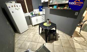 Imagem 3: Casa à Venda em Santa Maria: 2 Quartos, 1 Sala, 1 Banheiro, 5 Vagas de Garagem, 150m² de Á