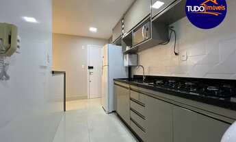 Imagem 6: TUDO IMÓVEIS - AP 2 qtos, reformadíssimo, porcelanato, painel, armários na cozinha, banhei