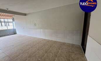 Imagem 4: Excelente oportunidade de locação: Casa com 2 quartos, 1 suíte, 2 banheiros, 3 vagas de ga