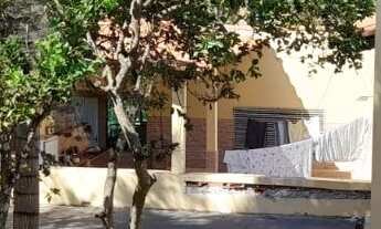 Imagem 3: CASA DE 2 QUARTOS, 160M², QUINTAL AMPLO COM VAGA PARA 6 CARROS E COM ARVORES FRUTÍFERAS