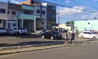 Imagem 7: LOJA COM APARTAMENTO EM CIMA, PRAÇA 04 SETOR SUL, 2 VAGAS, 2 LAJES, PODE SUBIR