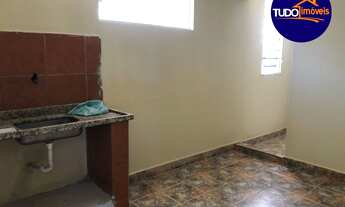 Imagem 7: LOTE COM 4 MORADIAS: 2 CASAS DE 2 QTS E DOIS APARTAMENTOS DE FUNDO COM 1 QTO CADA - 2 JÁ A