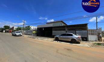 Imagem: LOTE COM 3 MORADIAS, SENDO UM SOBRADO COM