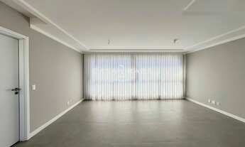 Imagem 3: Apartamento 3 suítes e 2 vagas com hobby box - Centro