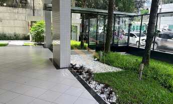 Imagem 3: Apartamento no bairro Umarizal: 03 suítes, 02 salas, 05 banheiros, 02 vagas e 165m²