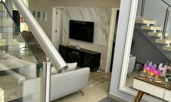 Imagem: Luxuosa casa em condomínio à venda em