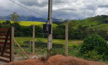 Imagem 4: Chácara 5.938 mts Topografia baixa Energia bifásica Água de poço semi-artesiano Casa sed