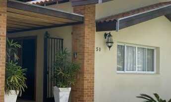 Imagem: Imponente casa de luxo em condomínio na