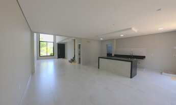 Imagem 6: Casa em Condomínio de Alto Padrão com 3 Quartos, 1 Suíte e 4 Vagas de Garagem em Hortolând