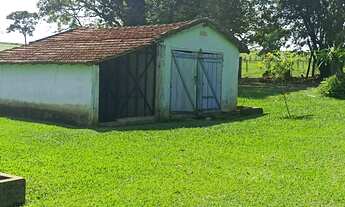 Imagem 2: Imperdível: Sitio à venda em Tatuí-SP com 2 quartos, 2 salas, 1 banheiro, 3 vagas de garag