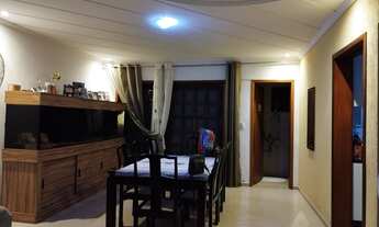 Imagem 2: Imperdível: Casa à venda em Jacareí-SP, no Centro, com 3 quartos, 1 suíte, 3 salas, 3 banh