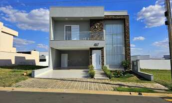 Imagem: Luxuosa Casa em Condomínio à Venda em