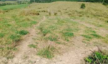 Imagem 5: Sítio à venda em Pilar do Sul-SP, com 2 quartos, 2 salas, 2 banheiros e 2 vagas de garagem