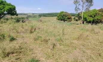 Imagem 7: Sítio à venda em Pilar do Sul-SP, com 2 quartos, 2 salas, 2 banheiros e 2 vagas de garagem