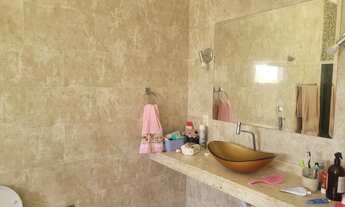 Imagem 3: Casa à venda em Hortolândia-SP: Espaçosa residência com 5 quartos, 1 suíte, 3 banheiros e