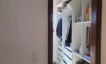 Imagem 4: Casa à venda em Hortolândia-SP: Espaçosa residência com 5 quartos, 1 suíte, 3 banheiros e