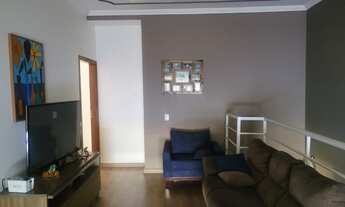 Imagem 6: Casa à venda em Hortolândia-SP: Espaçosa residência com 5 quartos, 1 suíte, 3 banheiros e