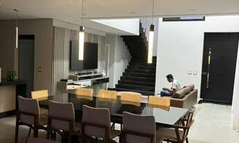 Imagem 7: Luxuosa casa em condomínio à venda em Valinhos-SP, no bairro Santa Cruz, com 4 quartos, 4