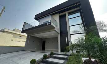 Imagem 2: Imóvel de Luxo: Casa em Condomínio com 4 Quartos e 216m² no Parque Olívio Franceschini, Ho