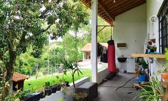 Imagem 2: Chácara à venda em Itapetininga-SP: 2 quartos, 2 salas, 2 banheiros, 2 vagas de garagem, 9