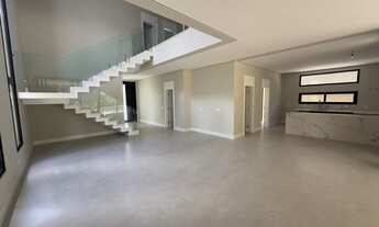 Imagem: Casa de luxo em condomínio à venda em