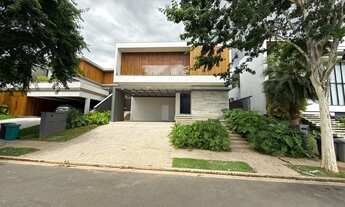 Imagem: Casa de Luxo em Condomínio à Venda em