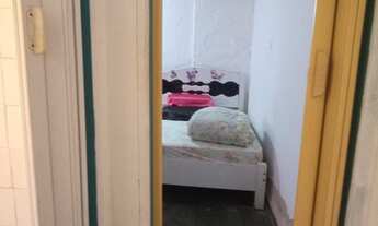 Imagem 2: Imperdível Casa à Venda em Caraguatatuba-SP, Bairro Jaraguá: 1 Quarto, 1 Sala, 1 Banheiro