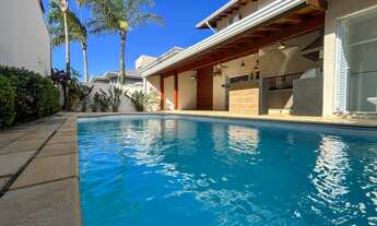 Imagem: Imperdível Casa em Condomínio à venda