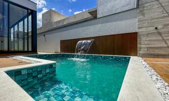 Imagem: Casa de alto padrão em condomínio à venda