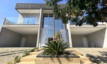 Imagem: Linda casa em condomínio na Estância Árvore