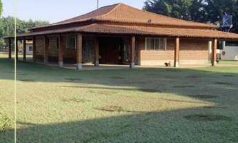 Imagem: Sítio à venda no Centro de Quadra-SP