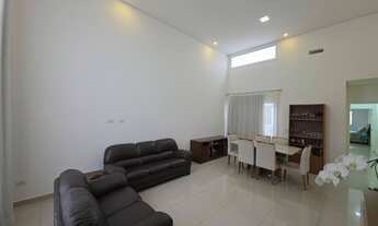 Imagem 3: Casa em Condomínio de Luxo com 3 Quartos e 4 Vagas em Hortolândia-SP, no Loteamento Remans