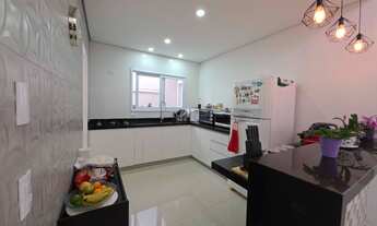 Imagem 7: Casa em Condomínio de Luxo com 3 Quartos e 4 Vagas em Hortolândia-SP, no Loteamento Remans