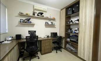 Imagem: Casa de luxo em condomínio à venda em