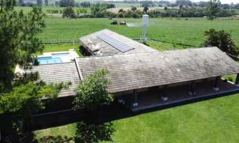 Imagem 7: Imperdível Propriedade à Venda em Quadra-SP: Sitio de Luxo na Zona Rural com 3 Quartos, 3