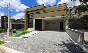 Imagem 2: Casa de luxo em condomínio: 3 quartos, 3 suítes, 2 salas, 3 banheiros, 4 vagas de garagem