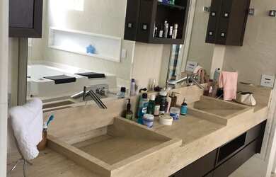 Imagem 2: Casa Sobrado 470m2 2 Dorms+2 Suítes 2 Vagas Cobertas,Closet, Piscina