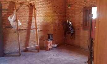 Imagem 2: Chácara 12000m2 Casa 2 Dorms,Sala,Cozinha,Banheiro,Poço Caipira,3,5Kms da Castelo